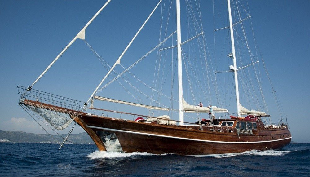 Arif Kaptan A at anchor