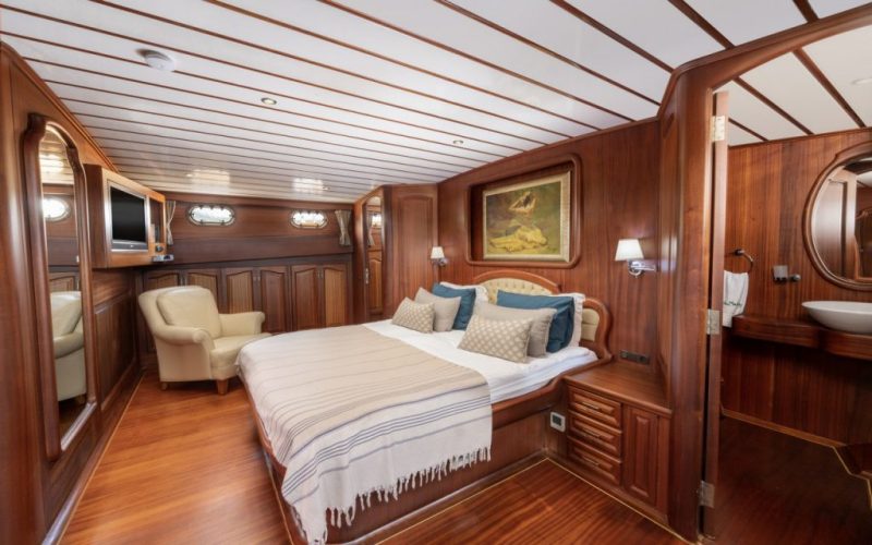 Bedia Sultan, master Cabin