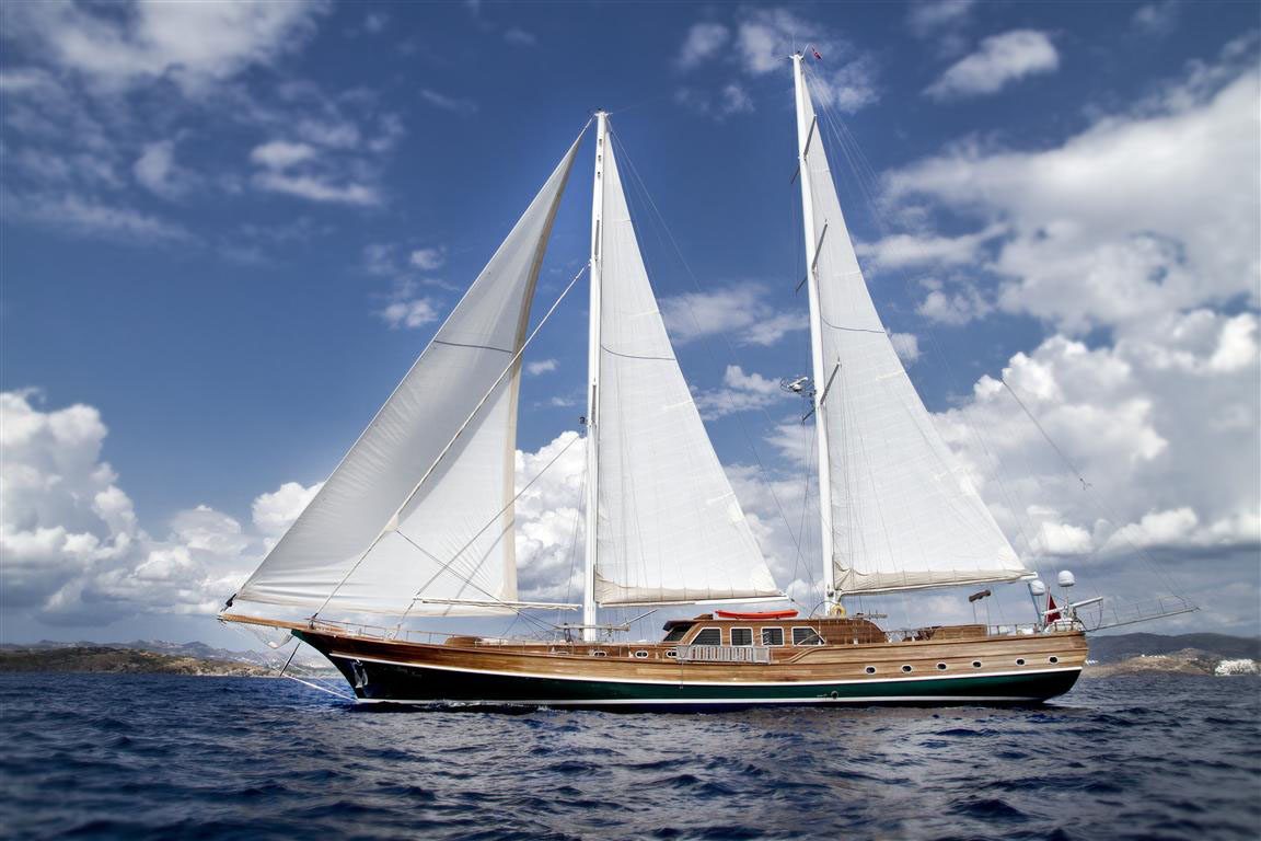 Bedia Sultan under way