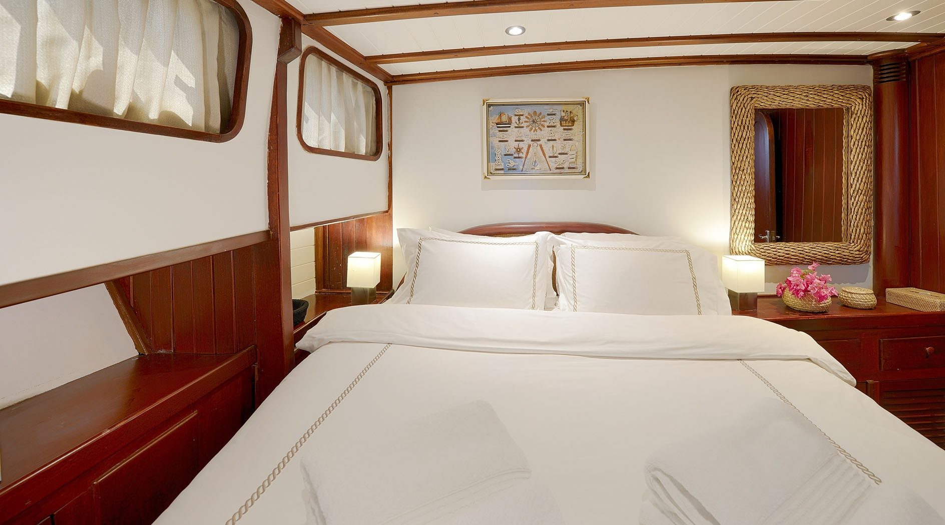 Twin cabin