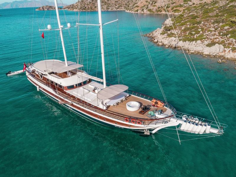 Halcon Del Mar, a two-masted gulet built for sixteen