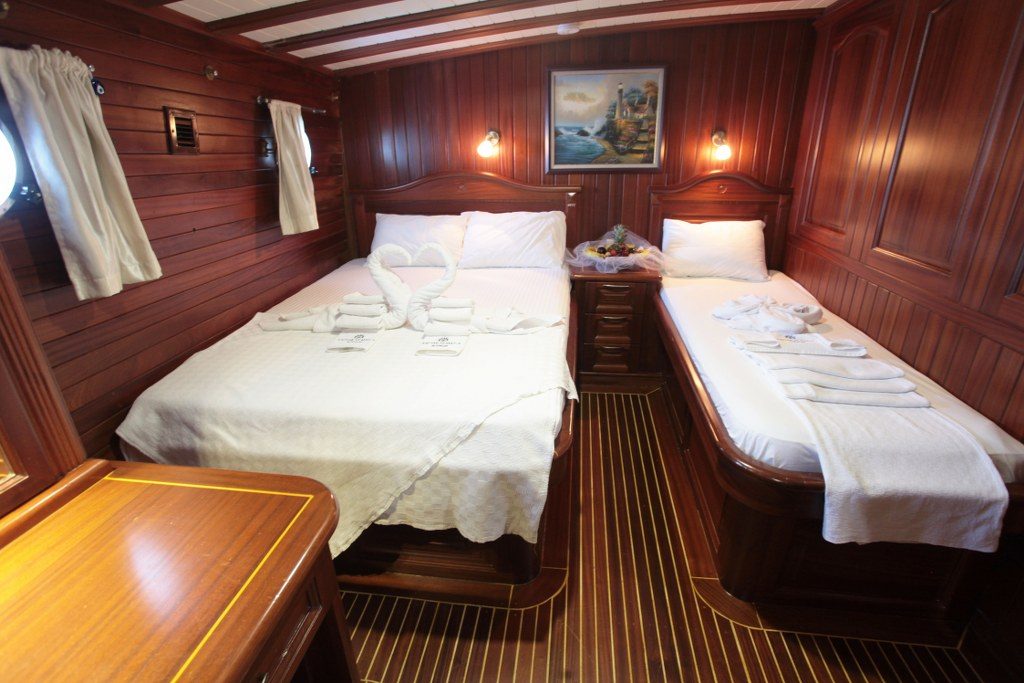 Double cabin