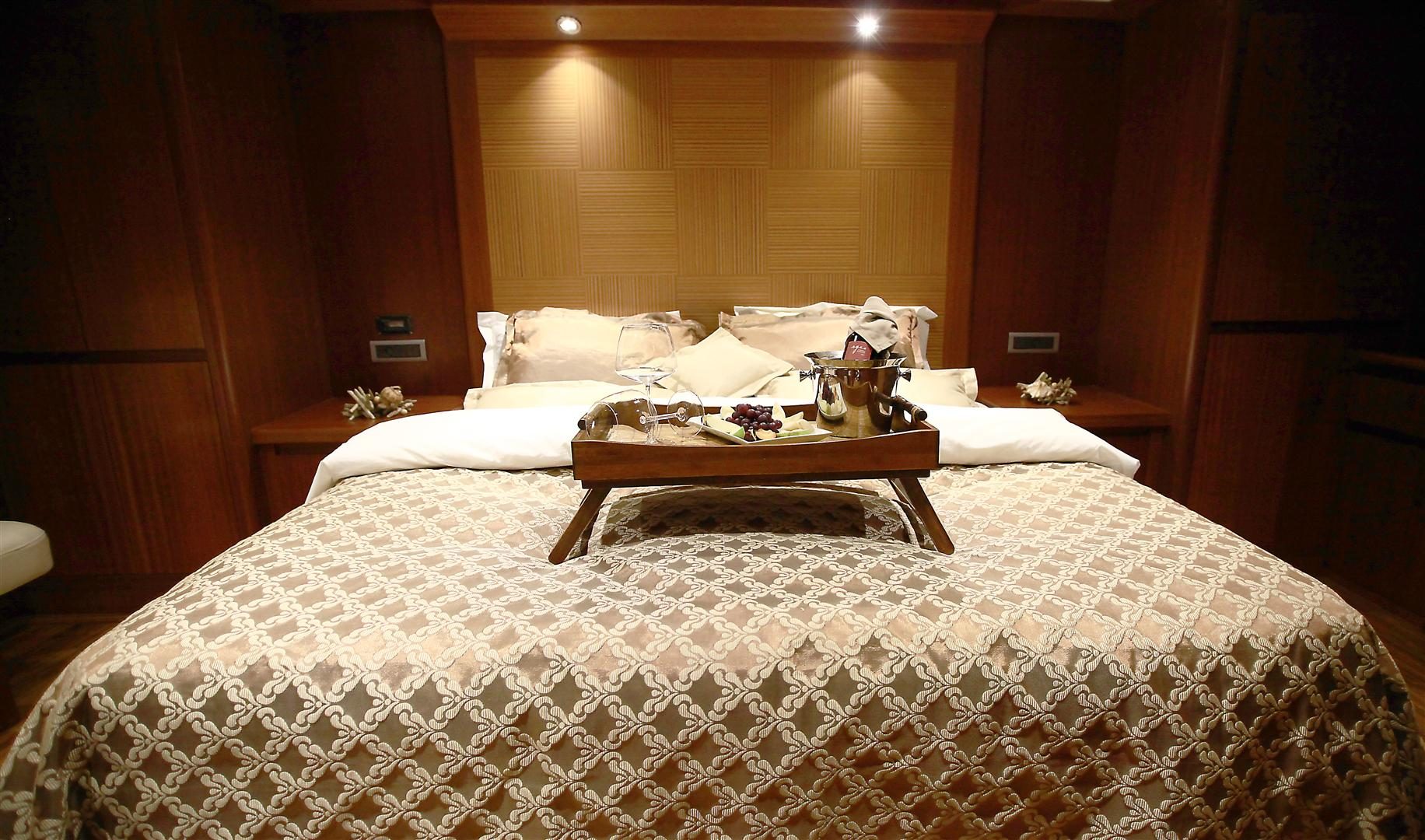 Bow master double cabin