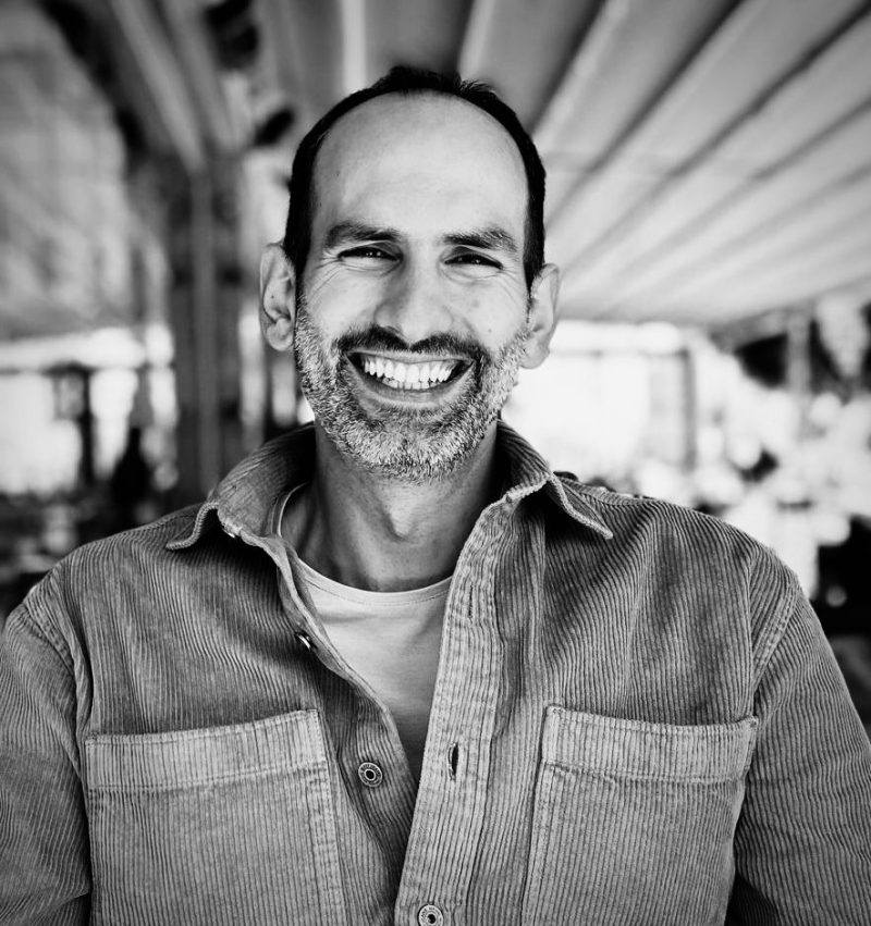 Deniz Ozdemir, guide